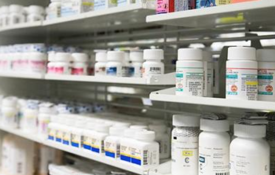 醫(yī)藥行業(yè)深度報(bào)告 華海藥業(yè)——特色原料藥與制劑出口的領(lǐng)軍者，兼論藥品零售新格局